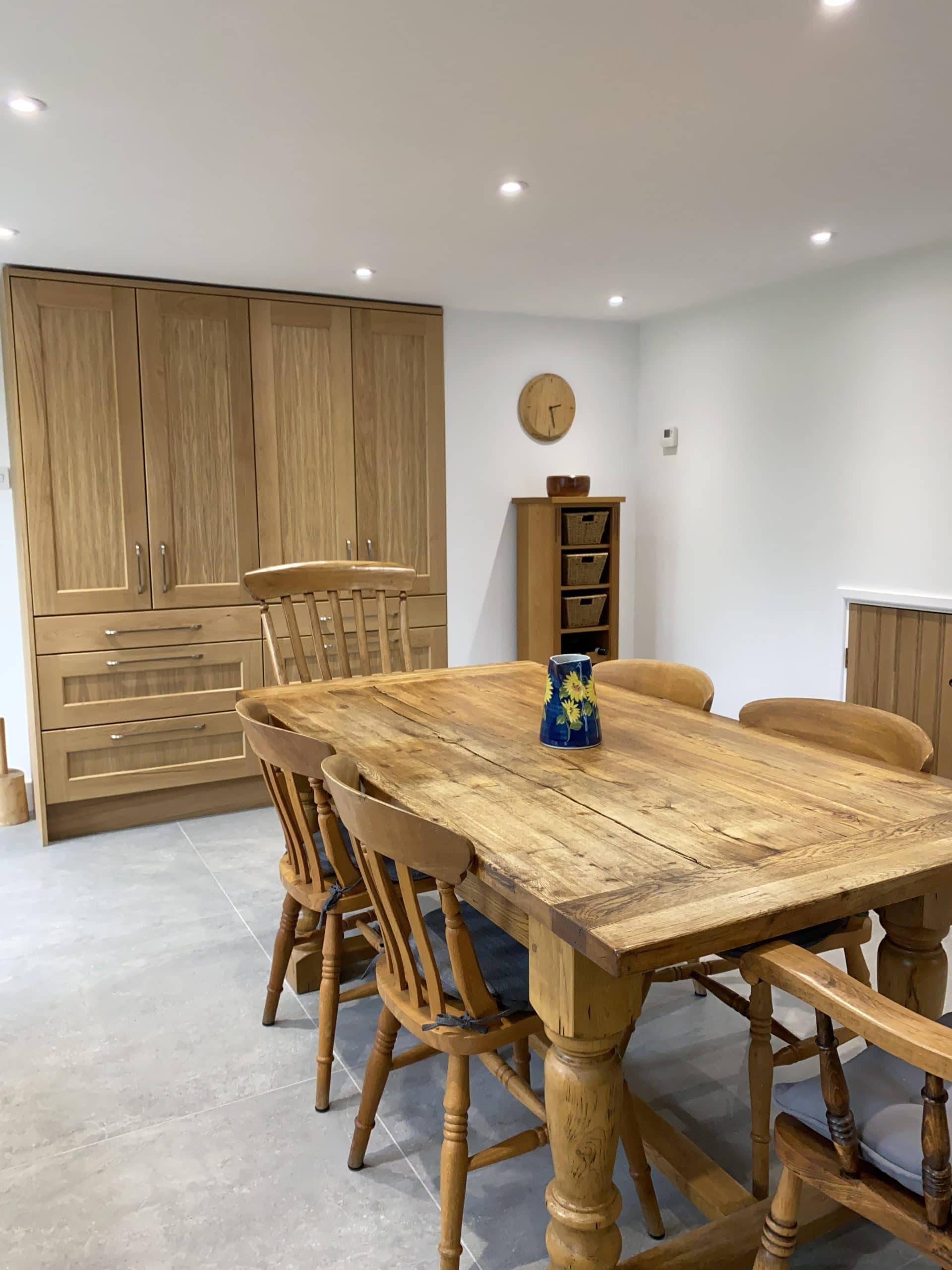 Oak Shaker Kitchen, West Wellow