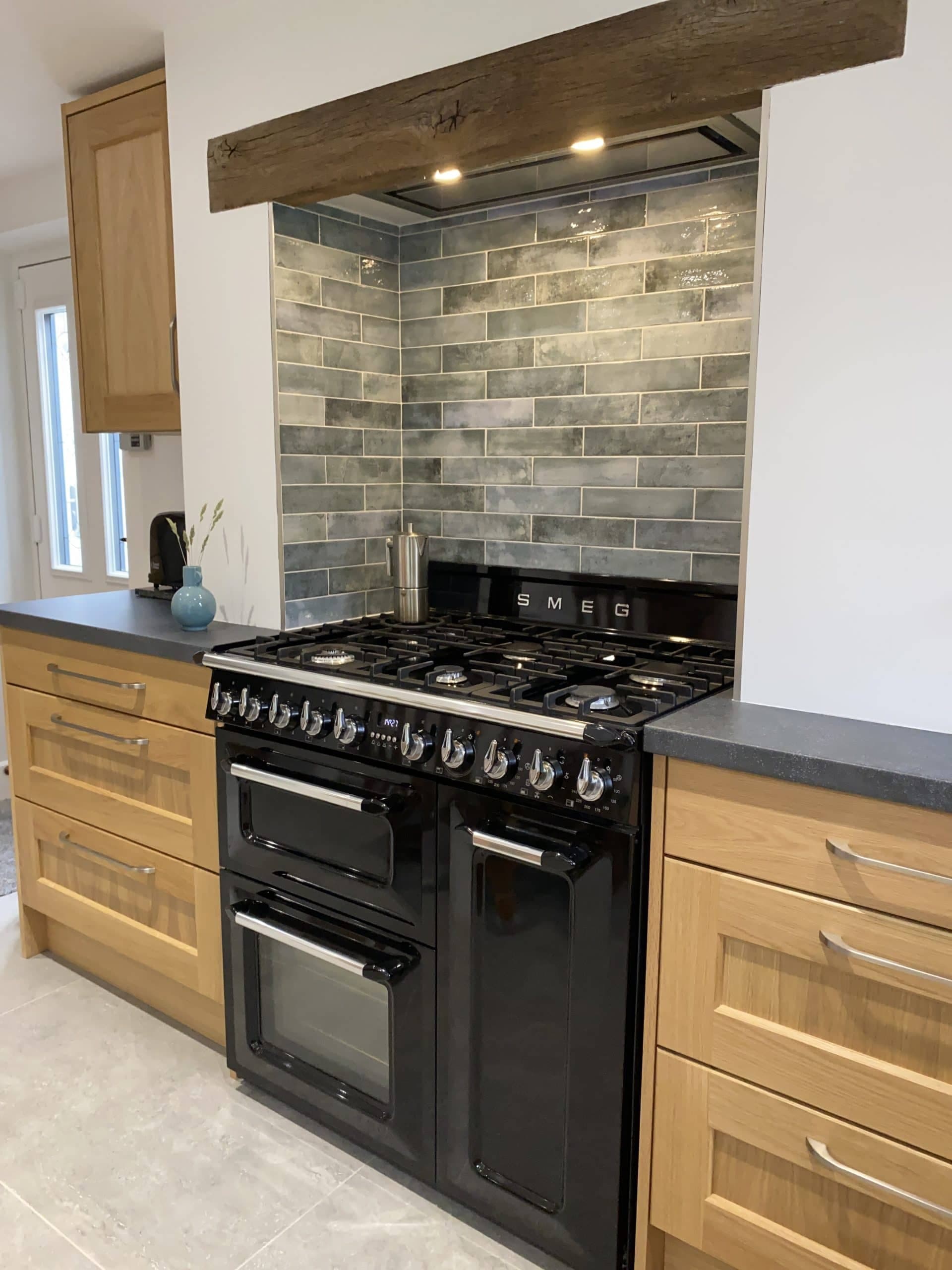 Oak Shaker Kitchen, West Wellow